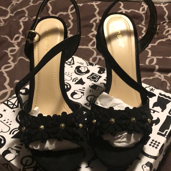 Shoes - Picture 2 of 2